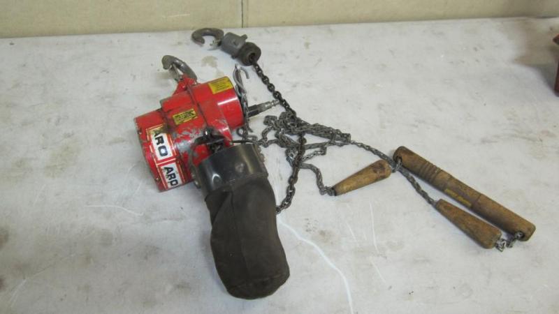 ARO 300 lb hoist...