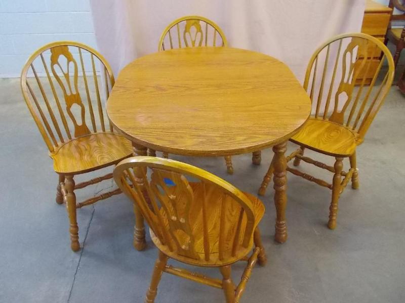 lot 13 image: Cochran solid wood Thrasher dining ...