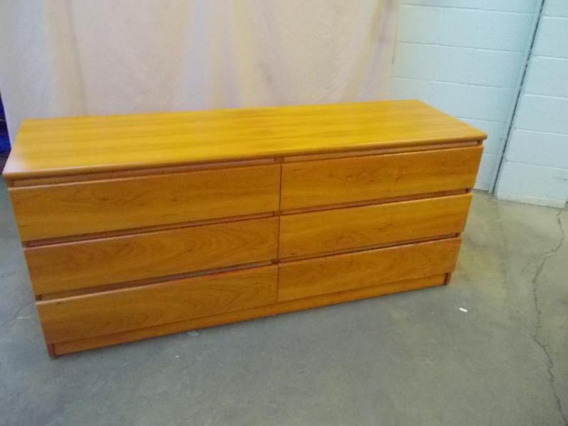 lot 15 image: Solid maple ( we think its maple-pl...