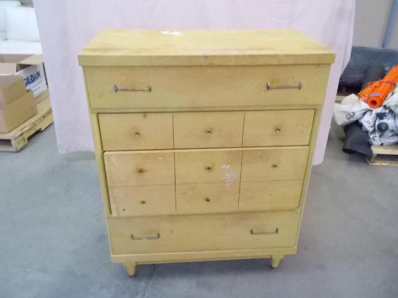 lot 24 image: Vintage 1950s, blond veneer 4 draw...