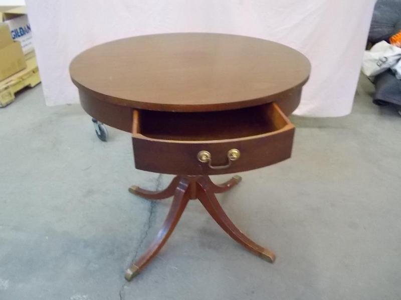 lot 25 image: Mersmans, solid wood, round occasio...