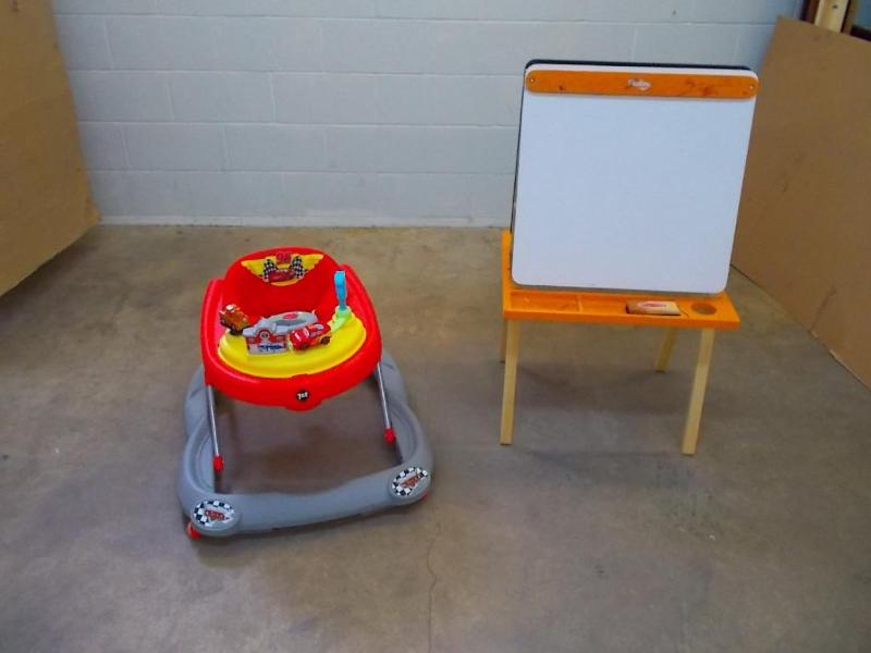 lot 33 image: A really nice racing themed baby wa...
