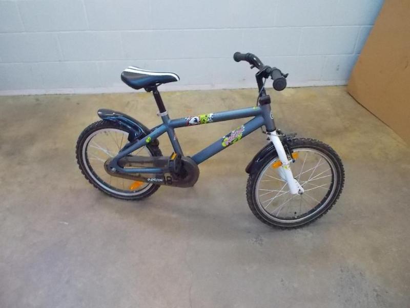 lot 35 image: 16", Everton, Mini 2, boys bik...