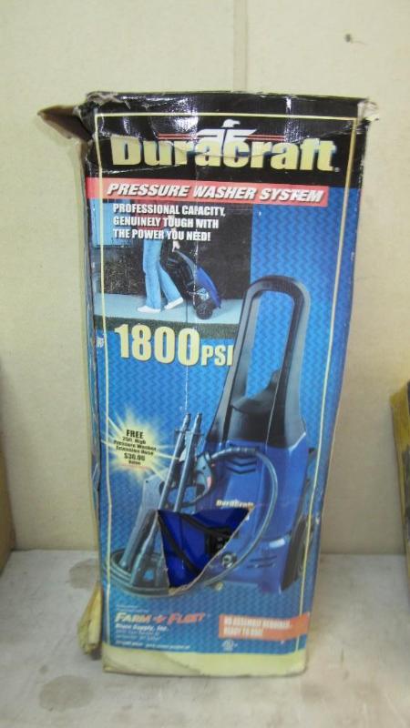 Duracraft 1800 psi pressure washer,...