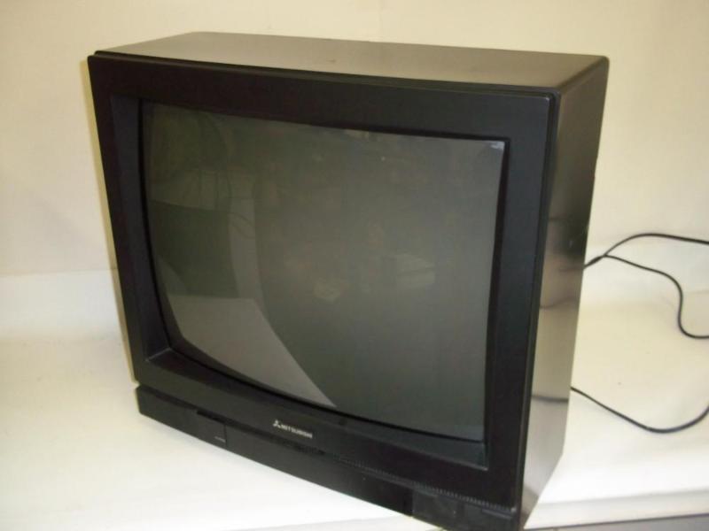 lot 105 image: 19" Mitsubishi TV...
