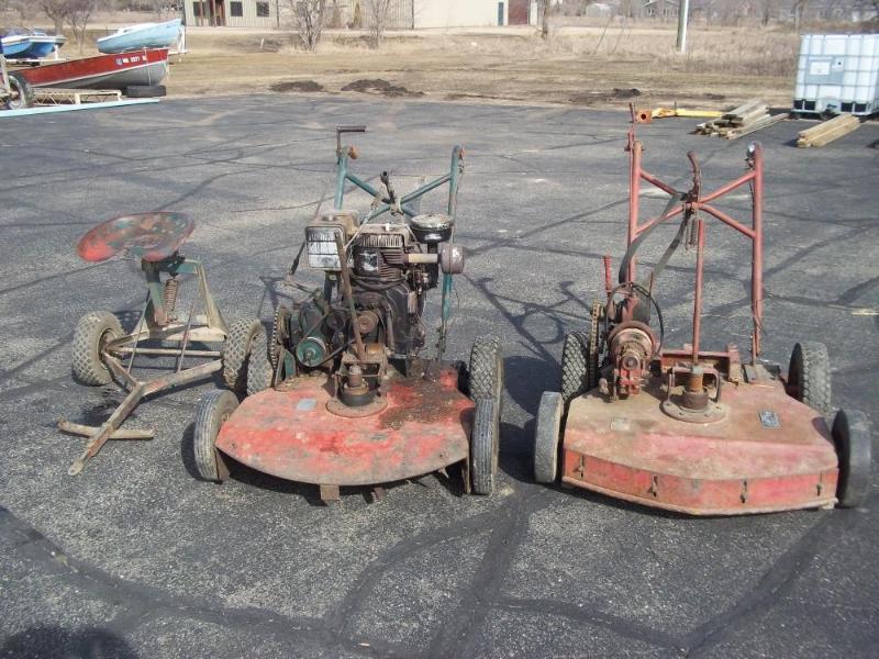 lot 11 image: Vintage Toro Grassking Whirlwind 31...
