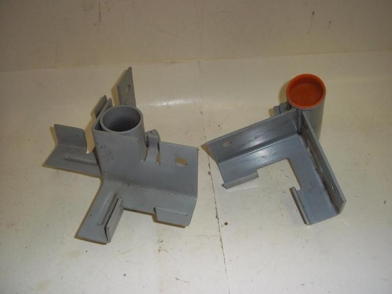 lot 123 image: Tommy dock brackets...