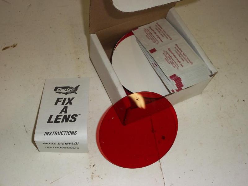 lot 128 image: NEW Box of Round Fix A Lens...