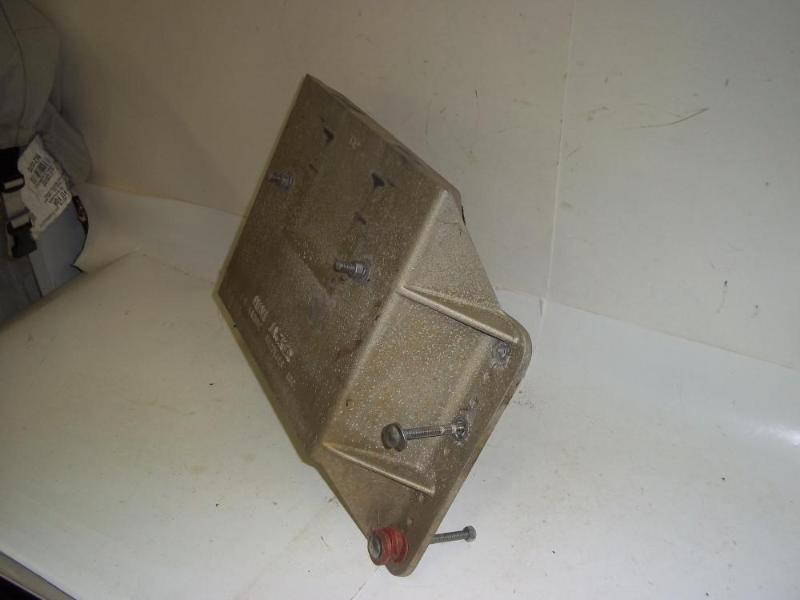 lot 145 image: Mini Jacker Outboard Kicker motor m...