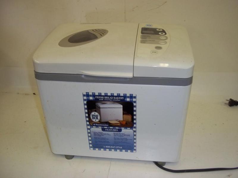 lot 182 image: Programable Bread maker...