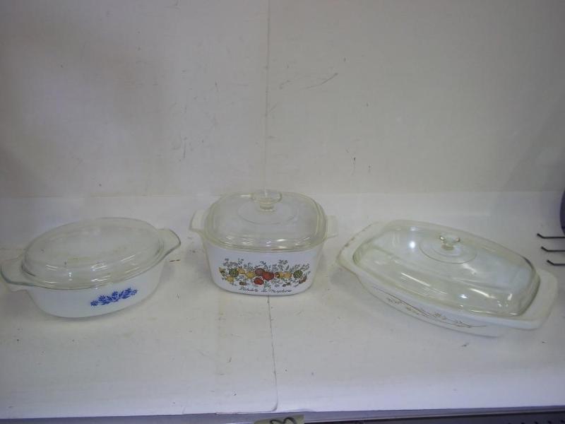lot 183 image: Set of 3 Pyrex Casserole Dishes...