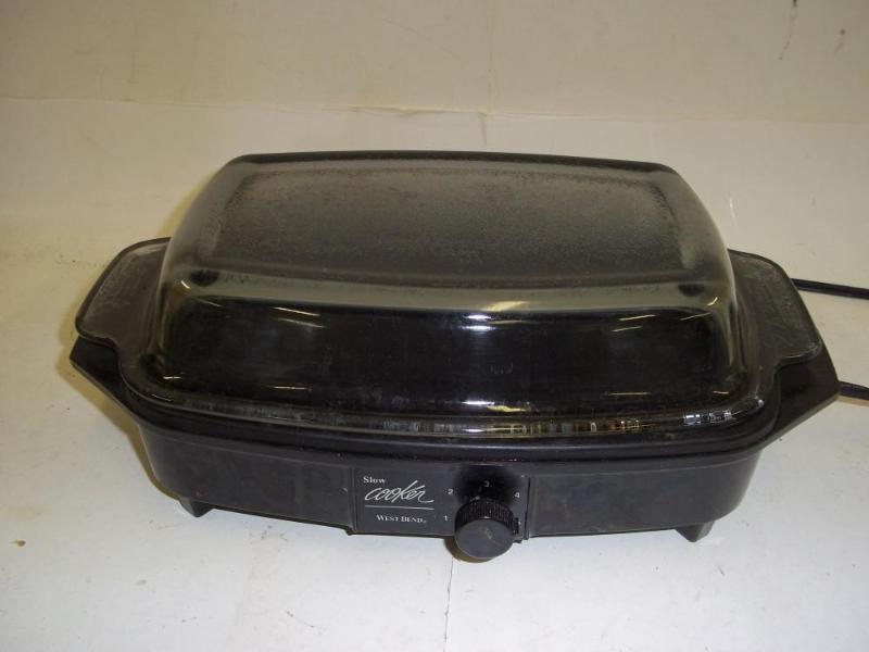 lot 186 image: West Bend Slow Cooker...