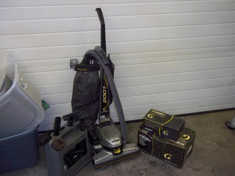 lot 193 image: Kirby Vacuum Cleaner   Includes Hos...