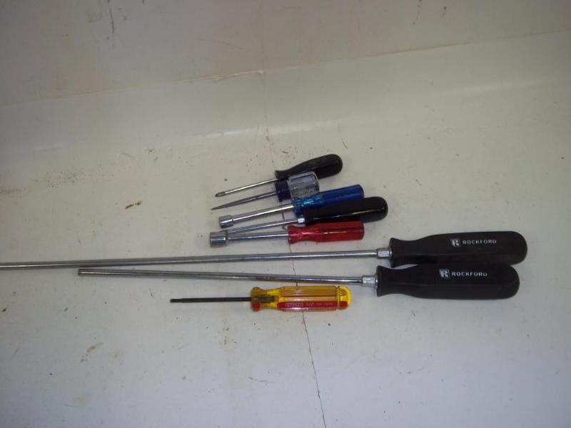 lot 225 image: Assortment of Screw Drivers...