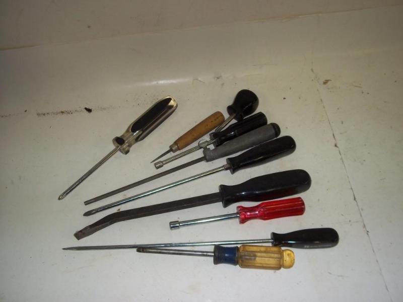 lot 230 image: Assortment of Screw Drivers...