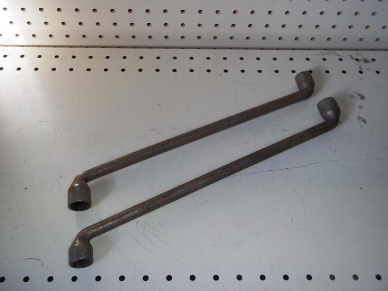 lot 253 image: Lug nut wrenches...