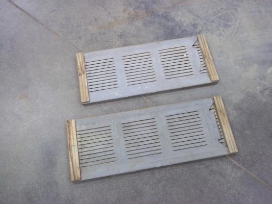 lot 45 image: Pair of Adjustable window vents...