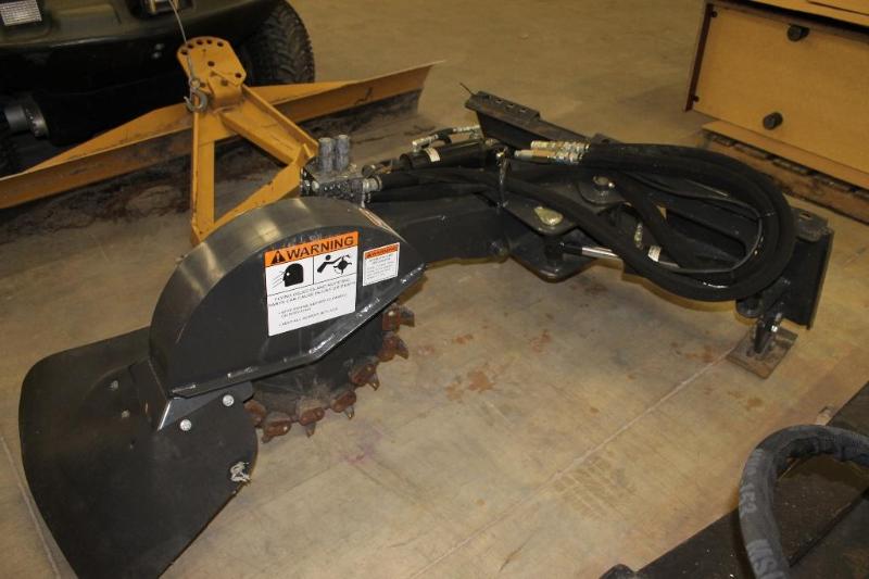 lot 5 image: Quick Stump-A-Way Stu...