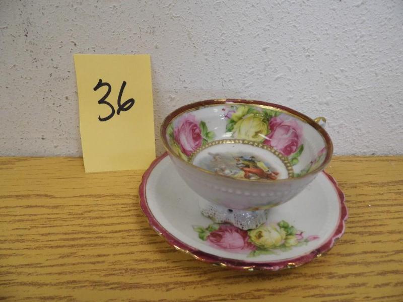 Minniature Tea Cup and Saucer - no ...