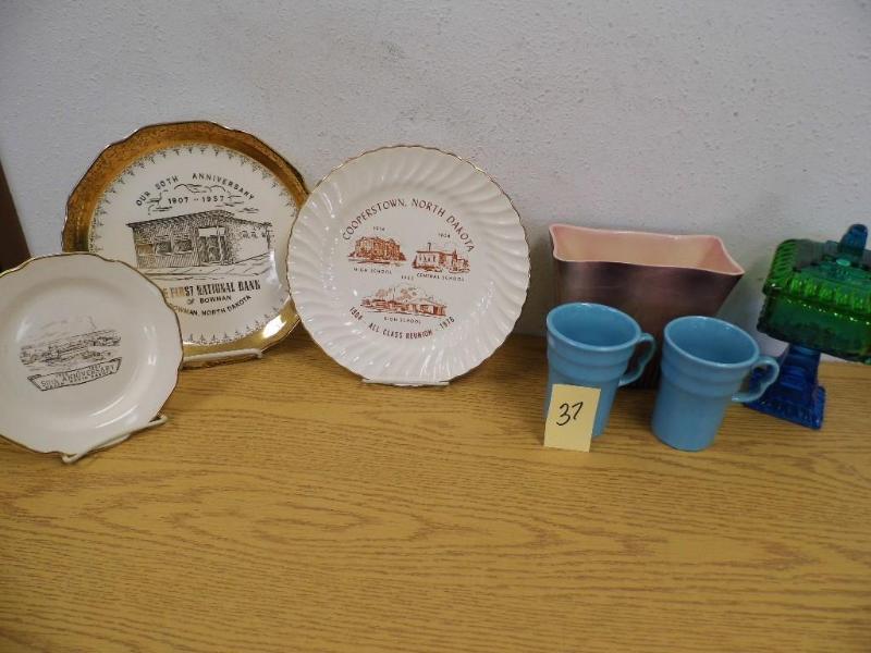 North Dakota Collector Plates and M...