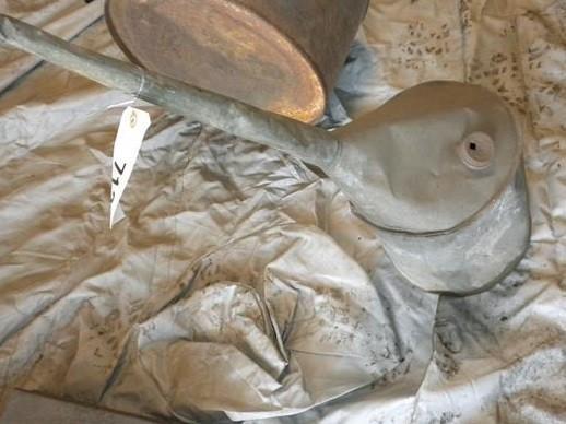 lot 11 image: Oil Can...