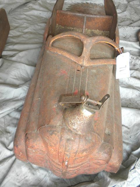lot 18 image: Vintage Pre 1940s Pedal Car...