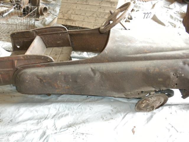 lot 21 image: Antique Pedal Car  ...