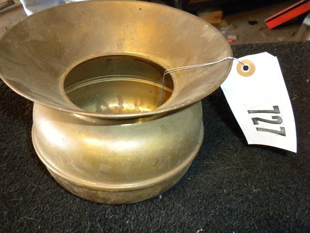 lot 28 image: 7" Brass Spittoon  Excell...