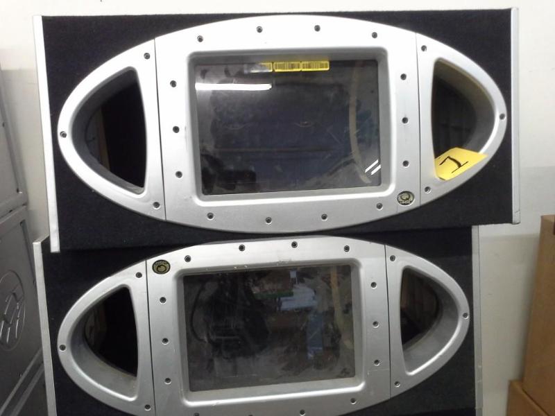 lot 1 image: Q Logic speaker enclosure