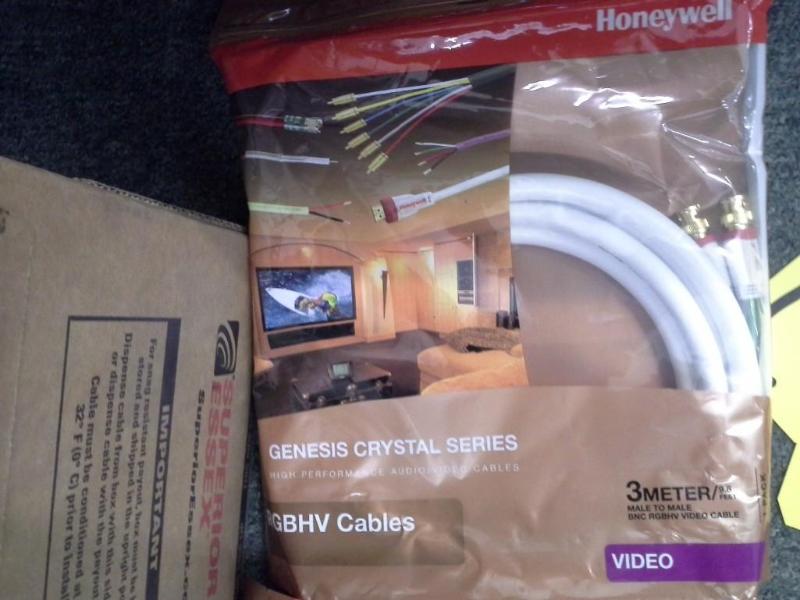lot 84 image: Honeywell AudioVideo Cable
