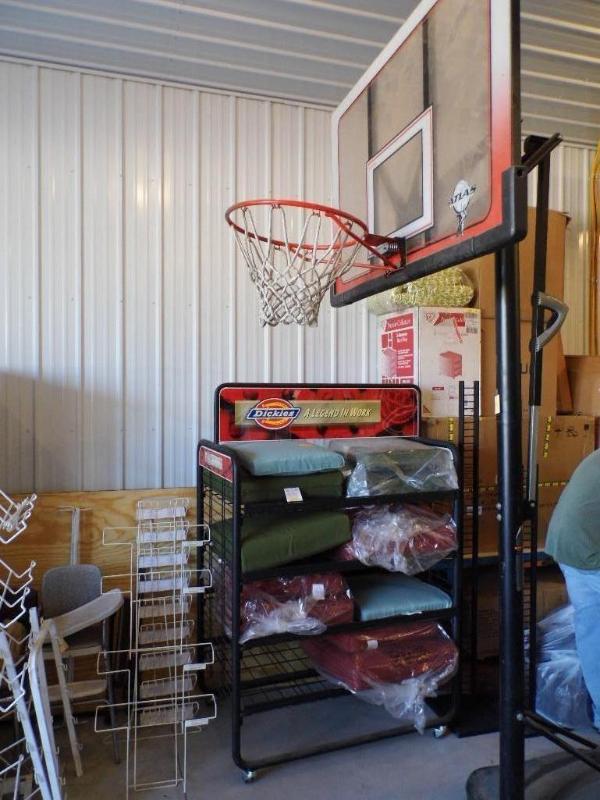 lot 1 image: Adjustable Basket Ball Hoop with st...