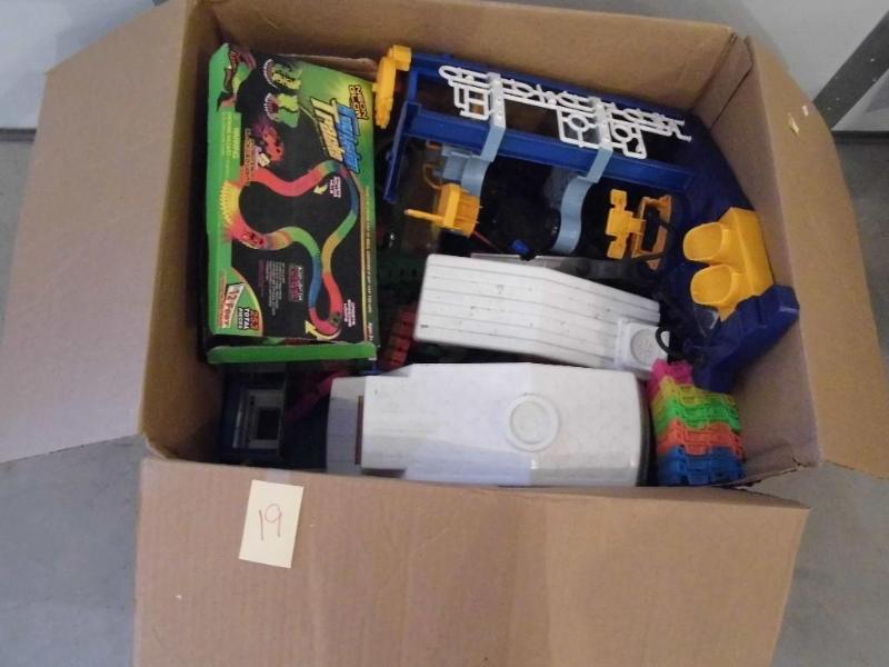 lot 19 image: Large Box of Toys - 20" x 24&q...