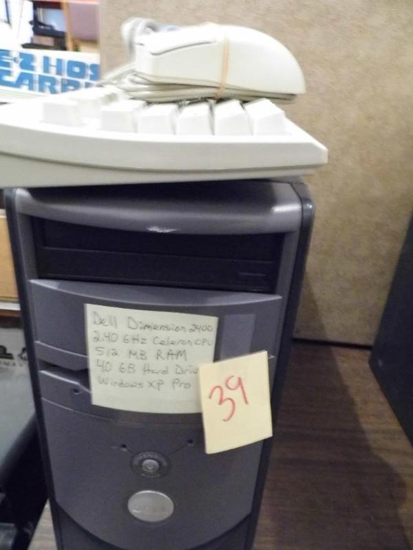 lot 39 image: Dell Dimension 2400 - 2.40 Ghz Cele...