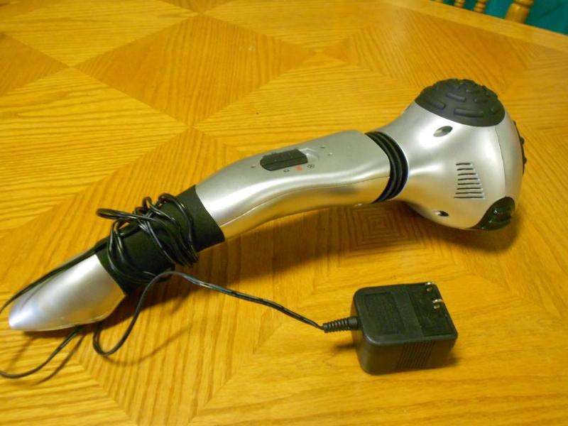 lot 11 image: Sunway cordless vibrating massager,...