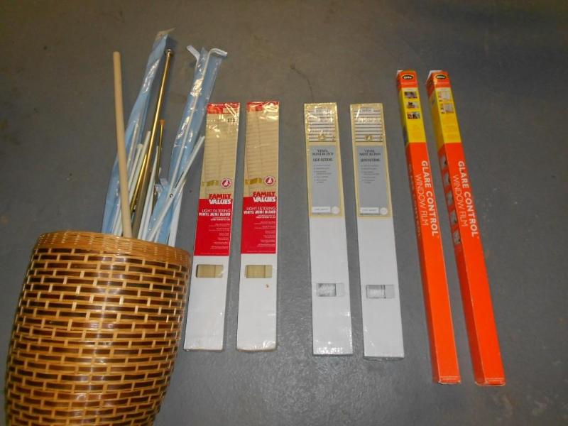 lot 14 image: 4 NEW vinyl mini blinds (29 W x 6...