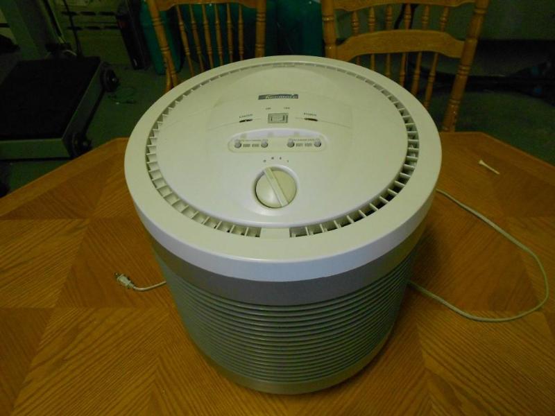 lot 17 image: Kenmore Hepa 220 air filtration sys...