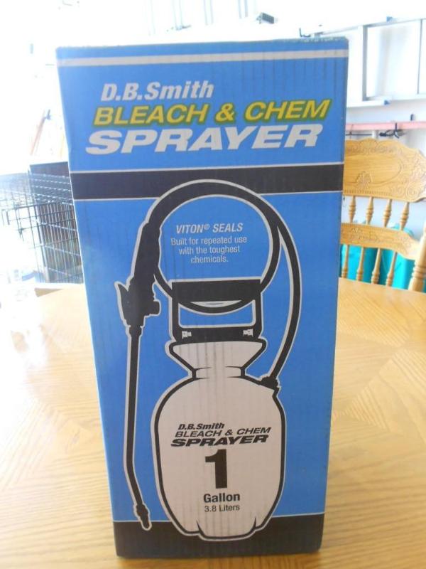 lot 4 image: D.B. Smith 1 gallon outdoor sprayer...