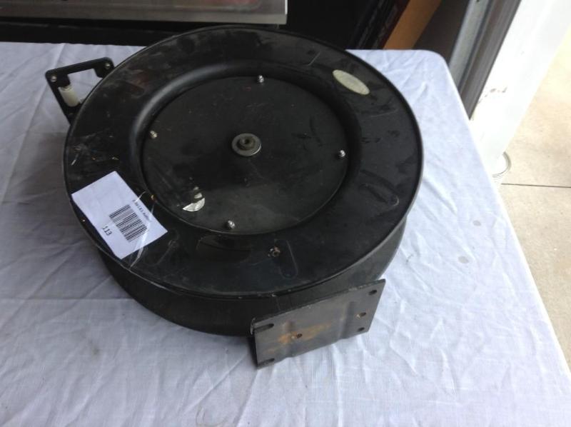 lot 113 image: Air hose reel, used, for 38 air ho...