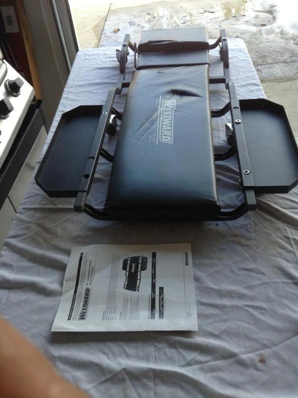 lot 118 image: Headrest Creeper, to work on cars w...