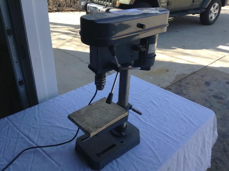 lot 3 image: Drill Press, runs, has some bearing...