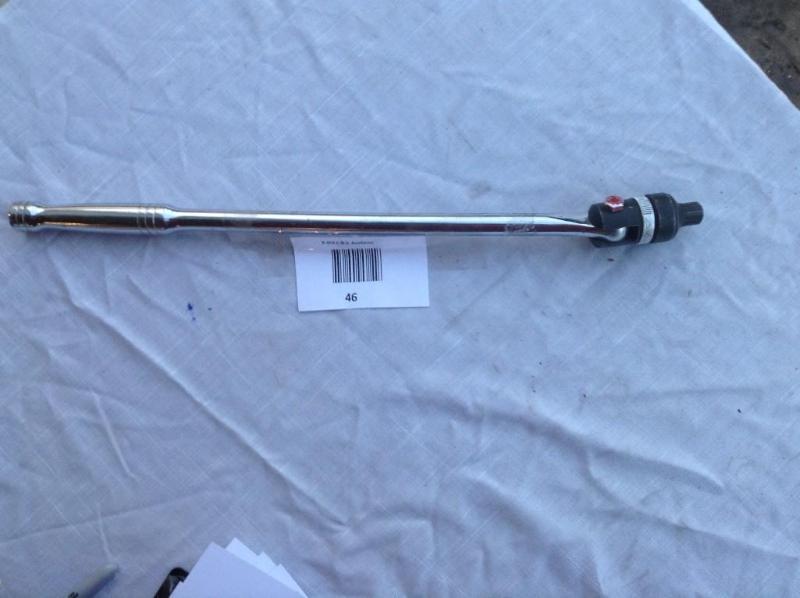 lot 46 image: Torque wrench ½ drive, ...