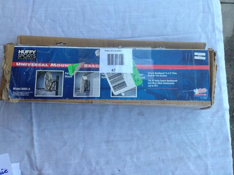 lot 47 image: Huffy Sports Universal Mounting Bra...