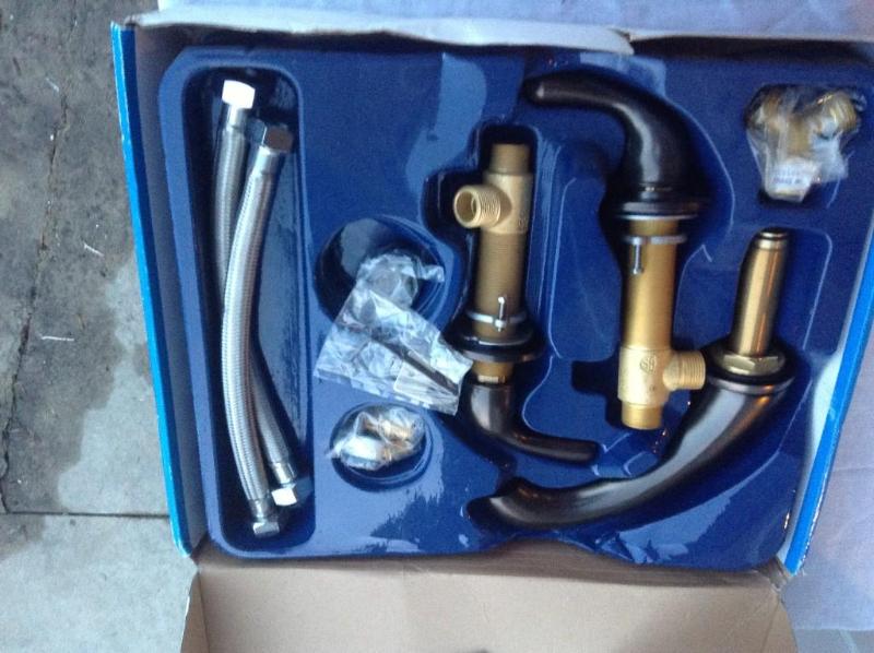 lot 9 image: Roman Tub Faucet set new...