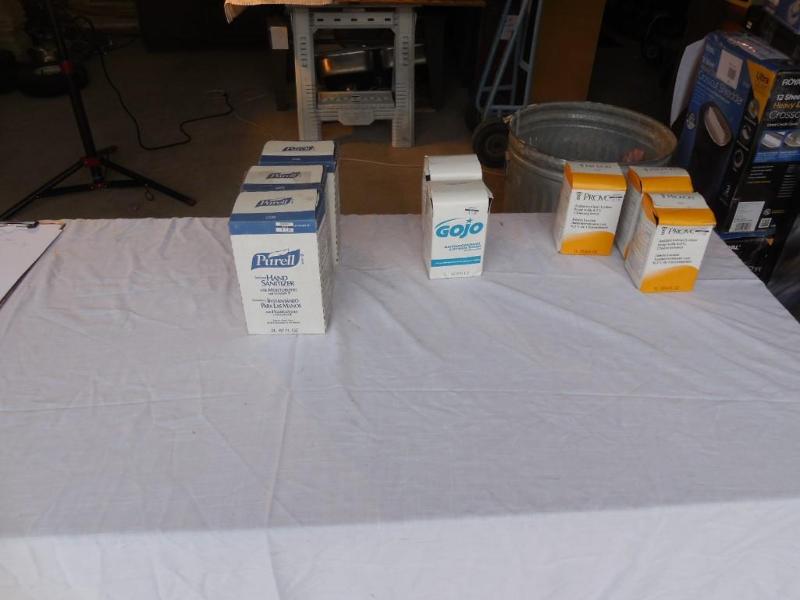 lot 91 image: Qty 8 new Purell instant hand sanit...