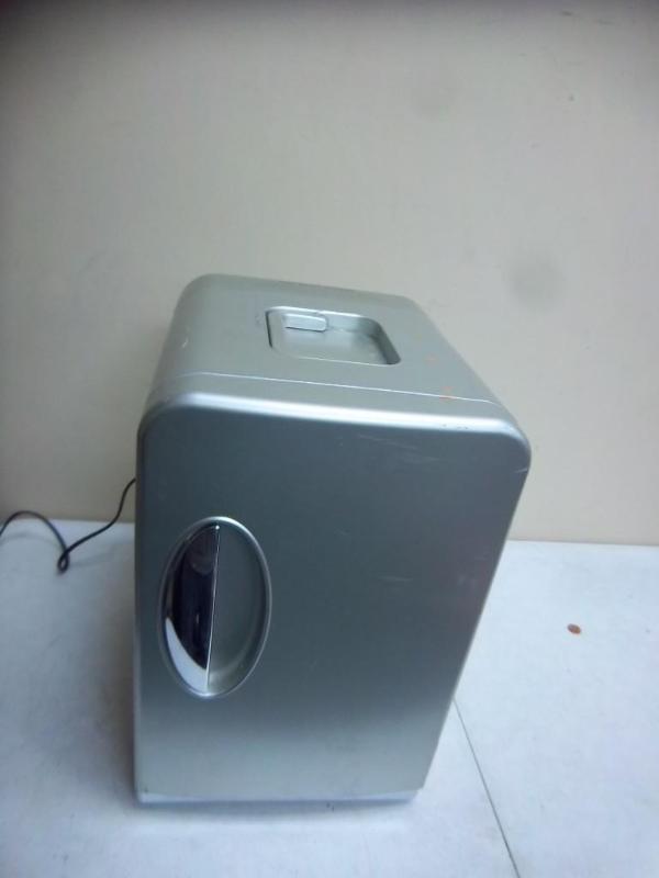 lot 114 image: Small Electric ColdHot Box - Works...