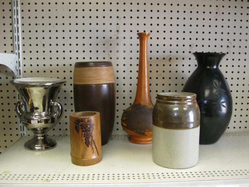 lot 148 image: Lot Of Vases And Pots - May Have So...