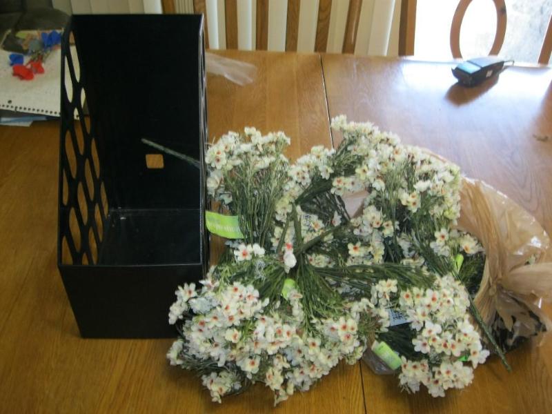 lot 166 image: Lot Of New Fake Flowers And File Co...
