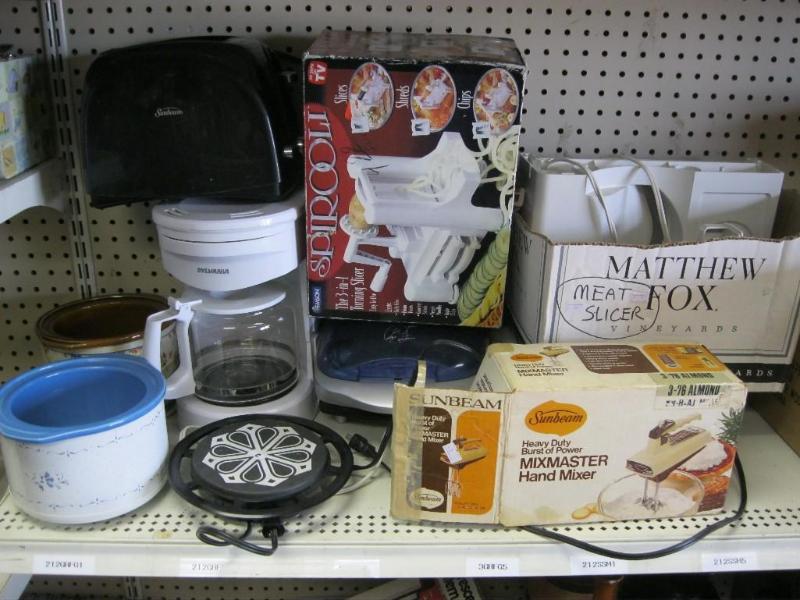 lot 169 image: Large Lot Of Small Kitchen Applianc...
