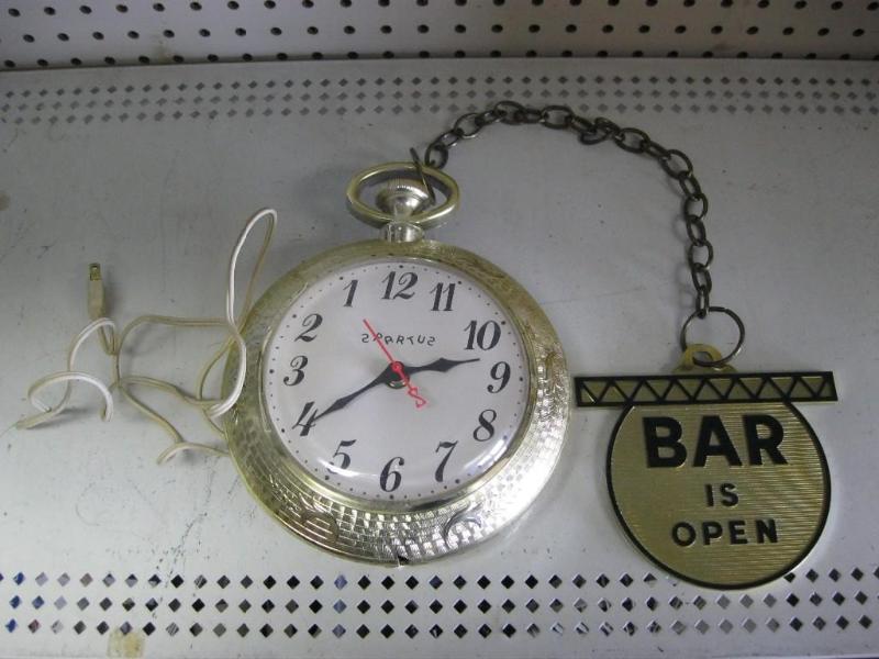 lot 18 image: Vintage Spartus&nbspBar Is OpenCl...