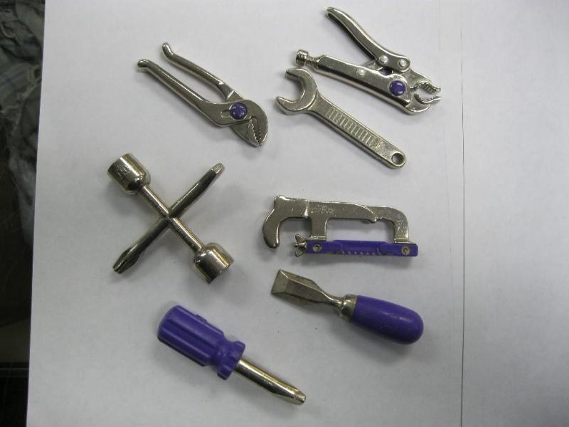 lot 34 image: Kids Mini Tools...